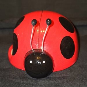 Boston Warehouse Ceramic LADY BUG Sponge Scrubby Ladybug Holder  5x4x2.5"